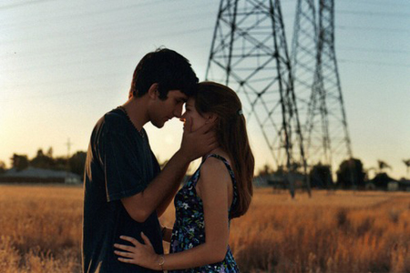 12����Ů�������ͷ�ԵĴ���