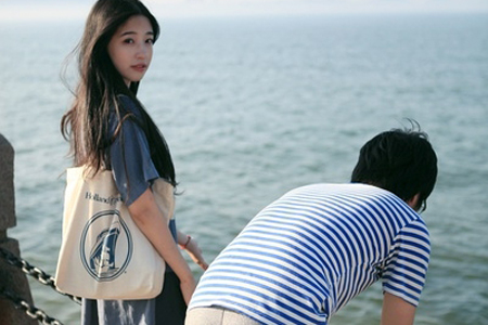 12����Ů�����������ǰ��