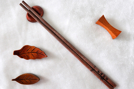 传统筷子文化餐桌上的忌讳! 传统筷子文化餐桌上的忌讳!