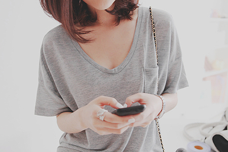 从手机姿势读出你的性格秘密! 从手机姿势读出你的性格秘密!