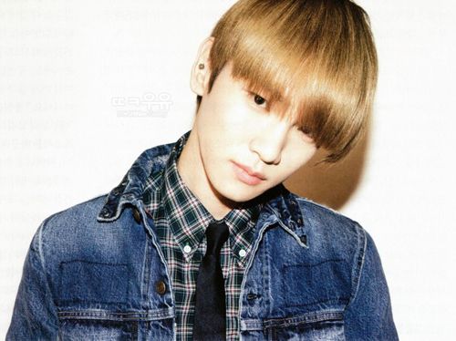 2011�°�����"С��"��Ů