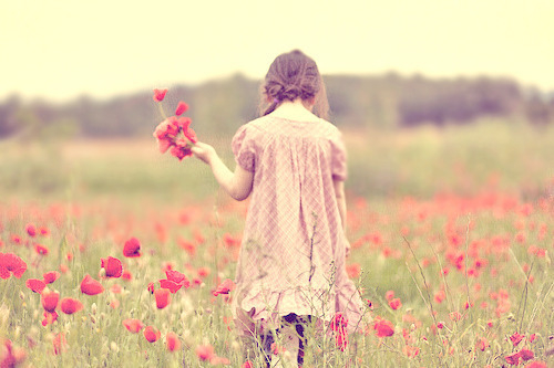 �������������˶�Ŀ���������ƣ�����������һ����Ⱥ����ʵ��Ȼ���ˣ�����������Σ���ʱ�����˺��λ�á�����������ֻ��רע���¡�����Ӱ����Ӱ������ȹ��